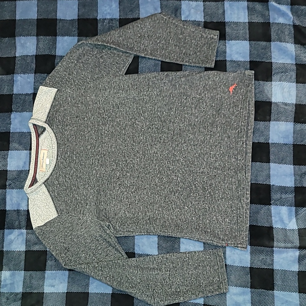 Tommy Bahama. 60/40 Comfy light pullover.  Like-new. Size M